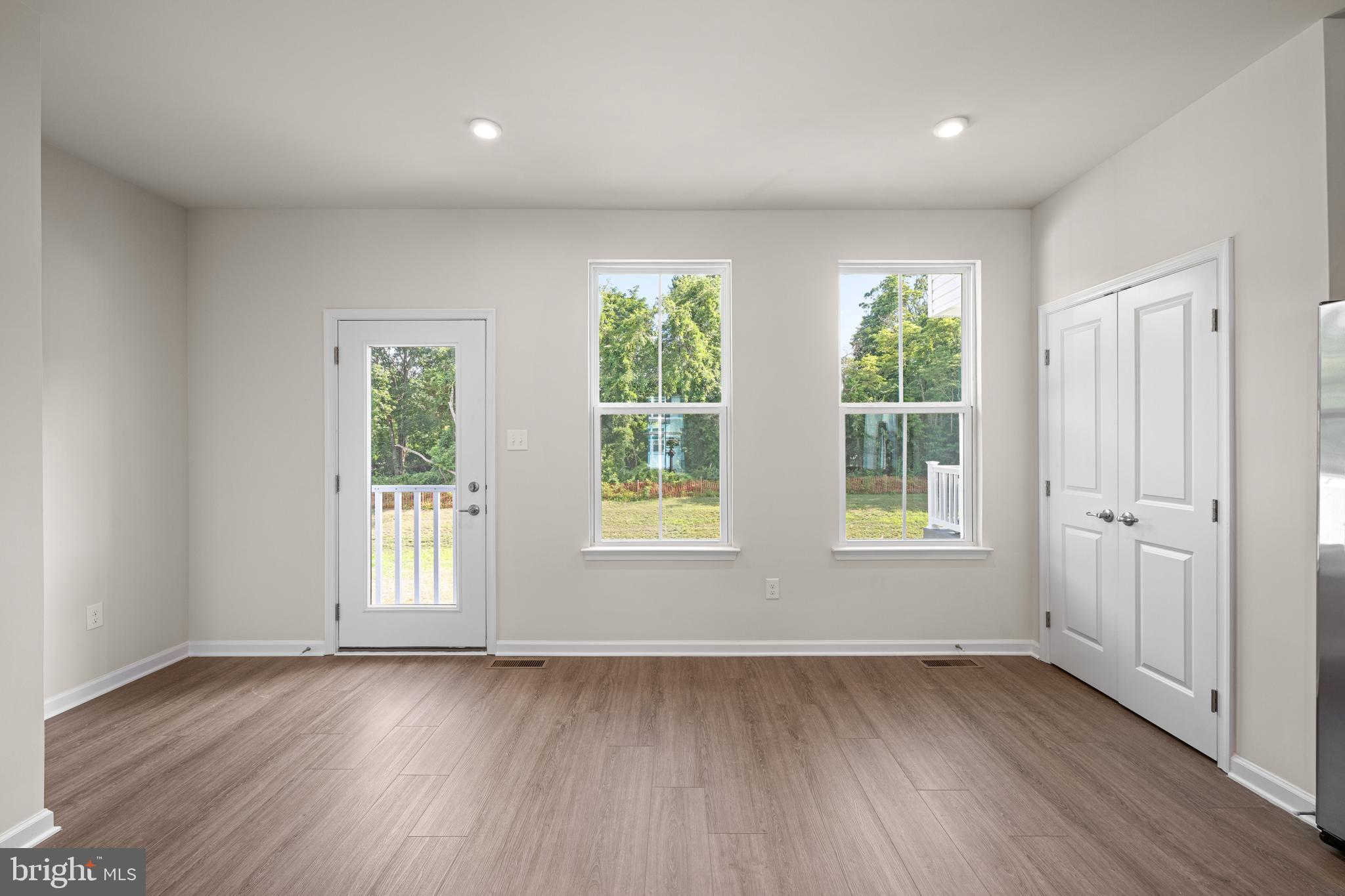 46 Sand Hills Drive Williamstown, NJ 08094 - Photo 12 of 31 Spacious Dining area
