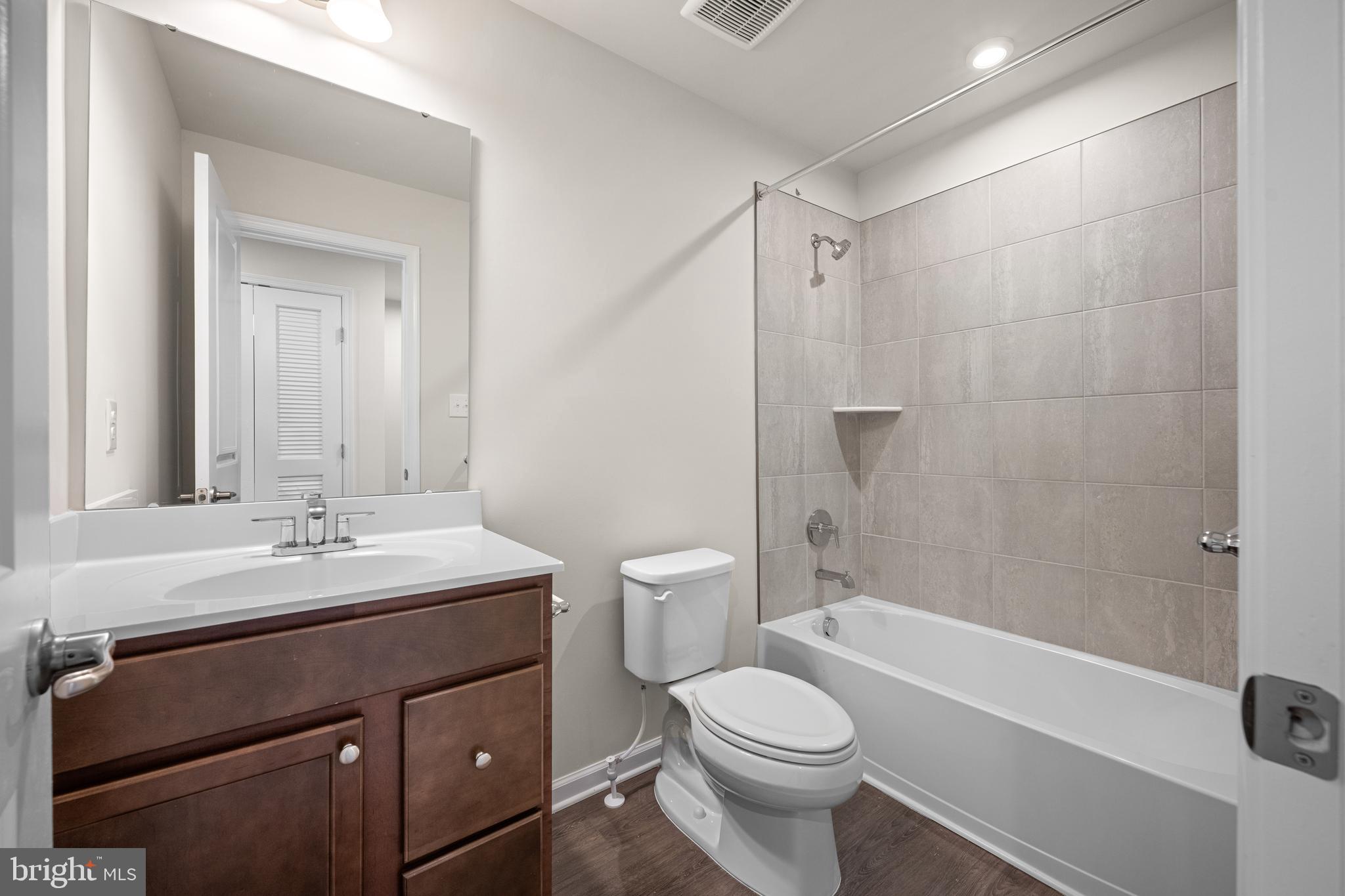 46 Sand Hills Drive Williamstown, NJ 08094 - Photo 20 of 31 Primary Tiled Bath