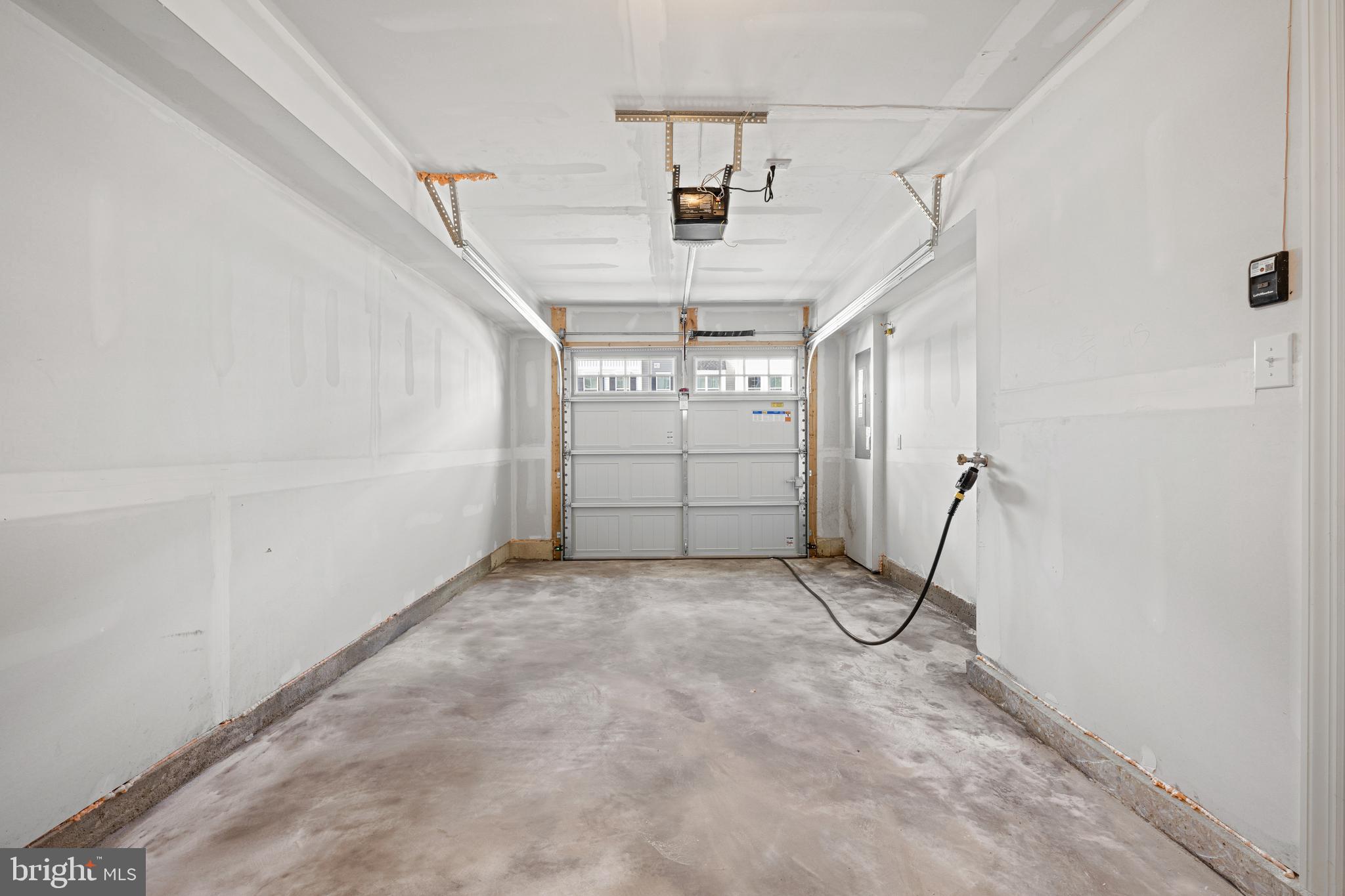 46 Sand Hills Drive Williamstown, NJ 08094 - Photo 8 of 31 Indoor access to 1 car garage