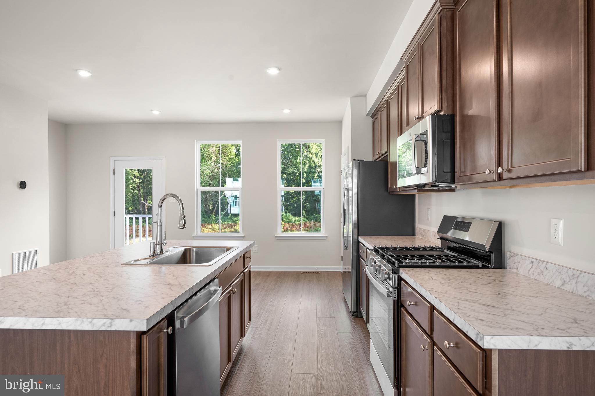 46 Sand Hills Drive Williamstown, NJ 08094 - Photo 9 of 31 Gorgeous Kitchen