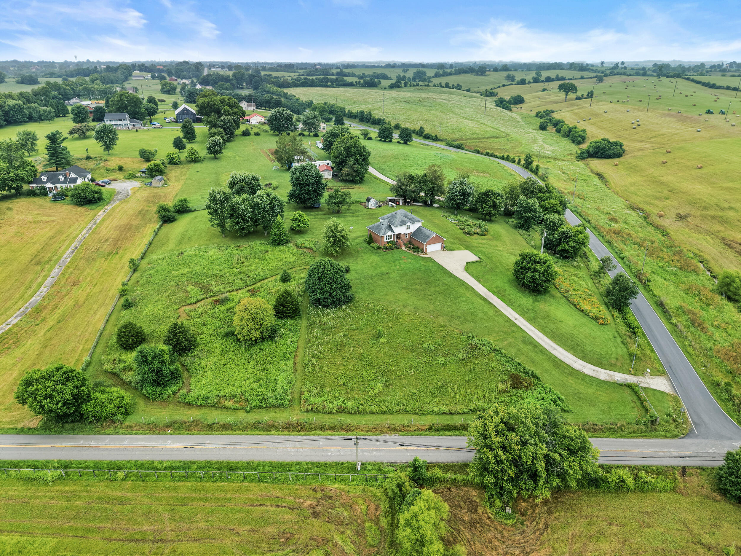 3290 Osborne Road Mount Sterling, KY 40353 - Photo 53 of 60 53_dji_20260709101315_0122_d copy