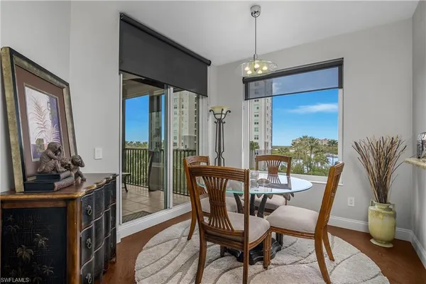 $1,100,000 | 425 Cove Tower Drive, Unit 504, Naples, FL 34110