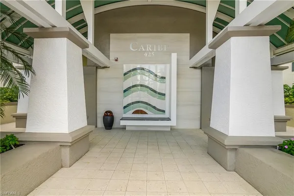 $1,100,000 | 425 Cove Tower Drive, Unit 504, Naples, FL 34110