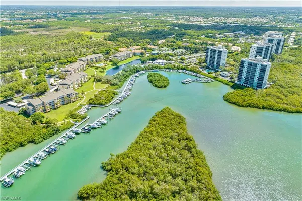 $1,100,000 | 425 Cove Tower Drive, Unit 504, Naples, FL 34110