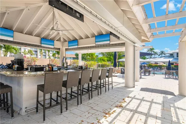 $1,100,000 | 425 Cove Tower Drive, Unit 504, Naples, FL 34110
