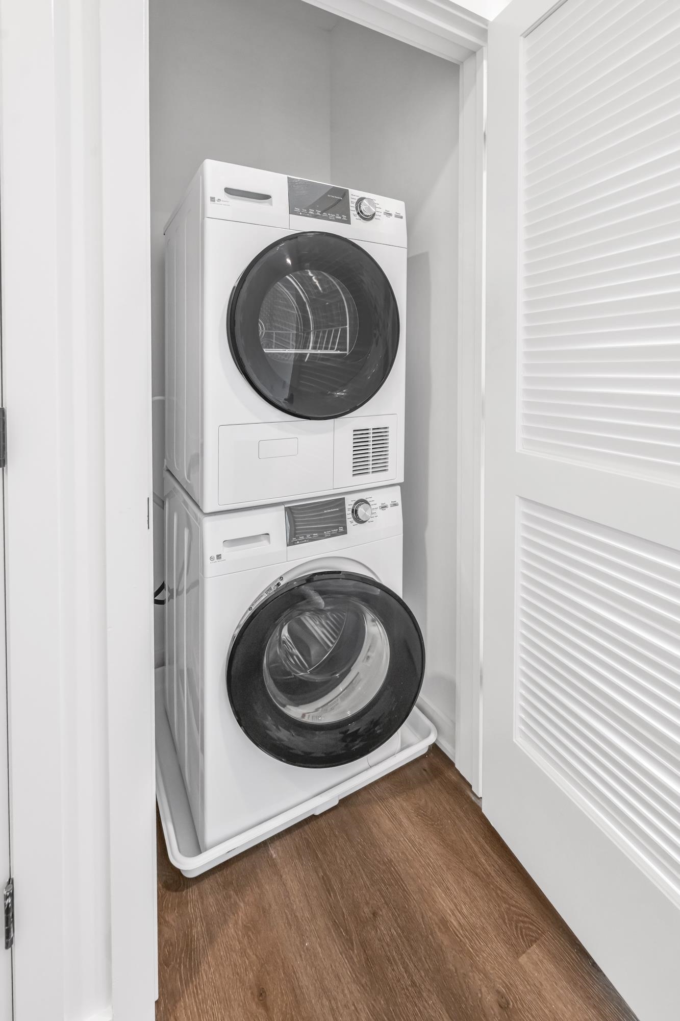 315 Railroad Avenue, Unit 204 East Rutherford, NJ 07073 - Photo 19 of 29 a utility room with dryer and washer