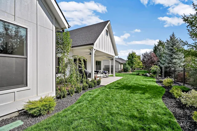 $1,999,999 | 789 West Water Vista Drive, Eagle, ID 83616