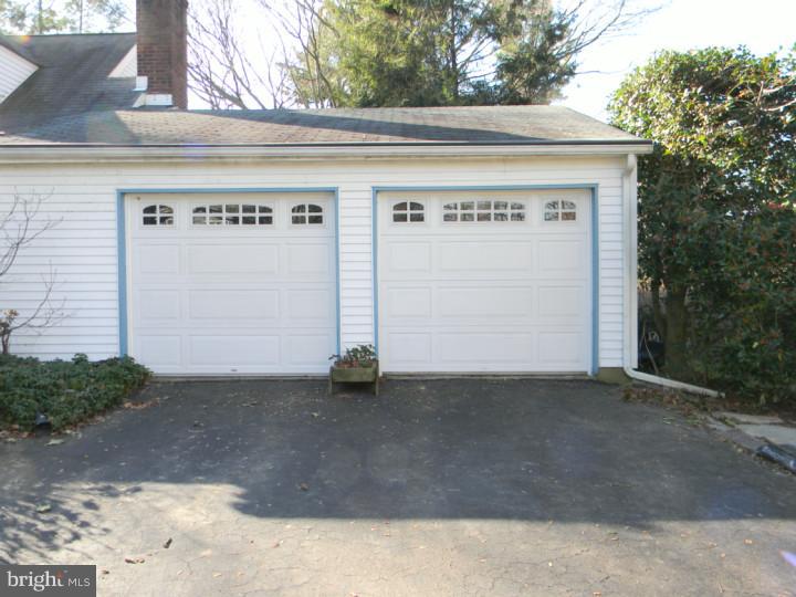 29 Green Ridge Road Yardley, PA 19067 - Photo 22 of 24 Garage