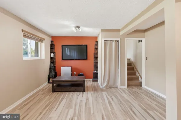 $670,000 | 6614 Stagecoach Street, Springfield, VA 22150