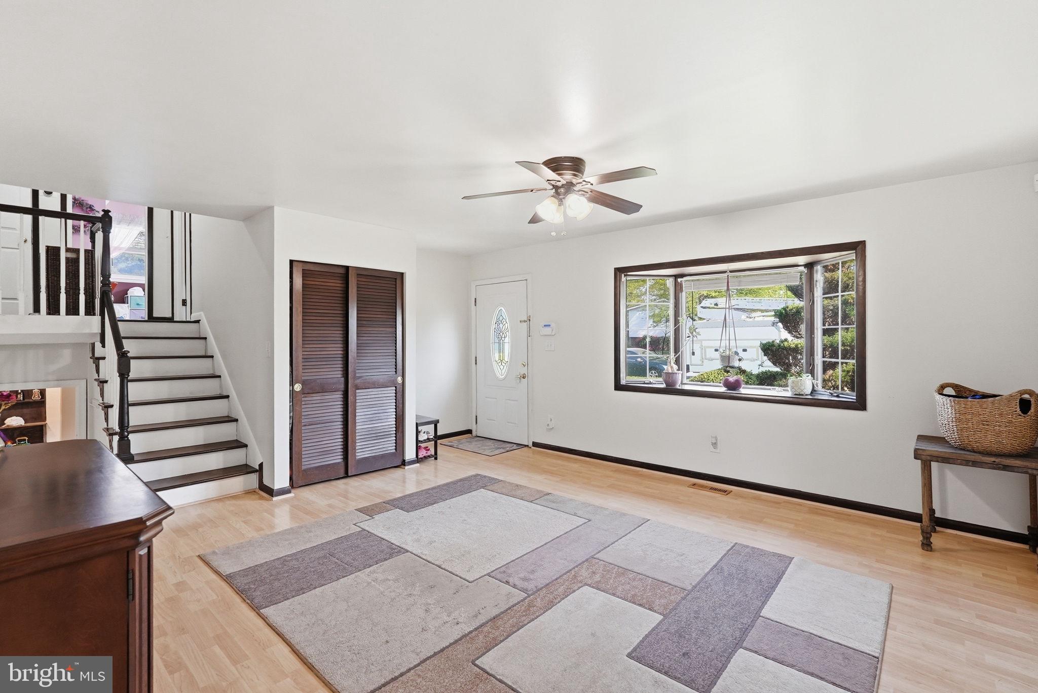 6614 Stagecoach Street Springfield, VA 22150 - Photo 3 of 35