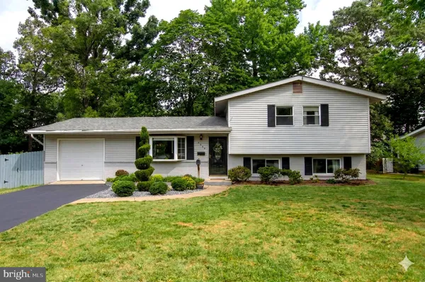 $670,000 | 6614 Stagecoach Street, Springfield, VA 22150