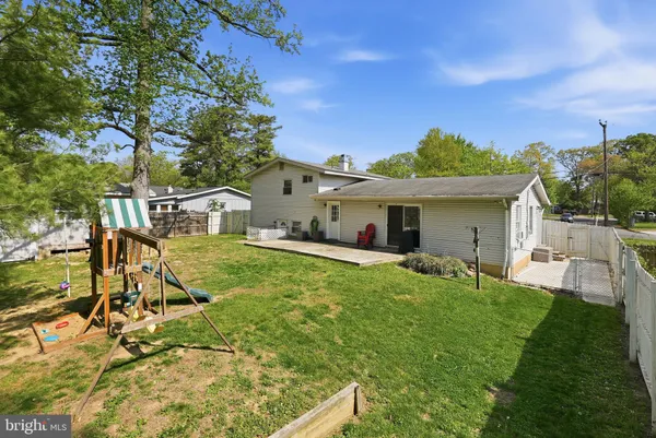 $670,000 | 6614 Stagecoach Street, Springfield, VA 22150