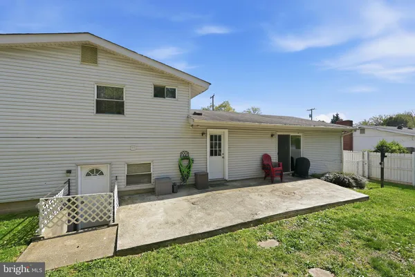 $670,000 | 6614 Stagecoach Street, Springfield, VA 22150