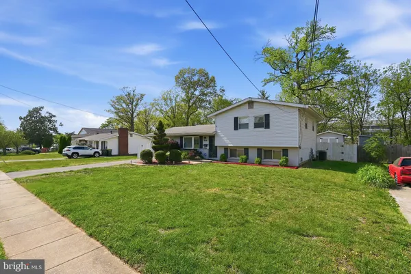 $670,000 | 6614 Stagecoach Street, Springfield, VA 22150