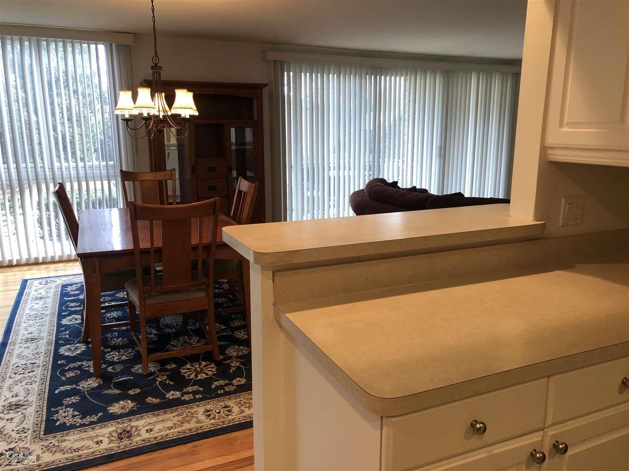 4047 West Maple Road Bloomfield Hills, MI 48301 - Photo 11 of 35