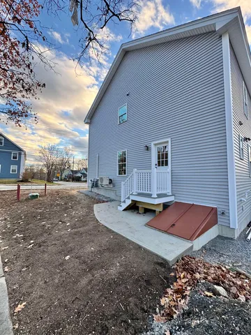 $2,750 | 193 South Lincoln Street, Unit A, Keene, NH 03431