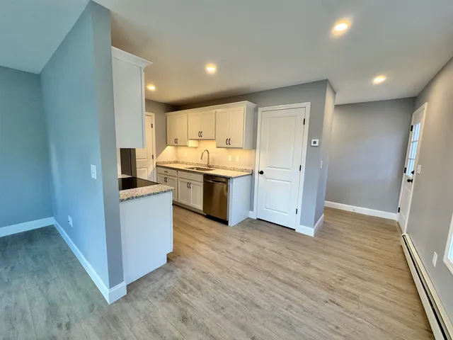 $2,750 | 193 South Lincoln Street, Unit A, Keene, NH 03431