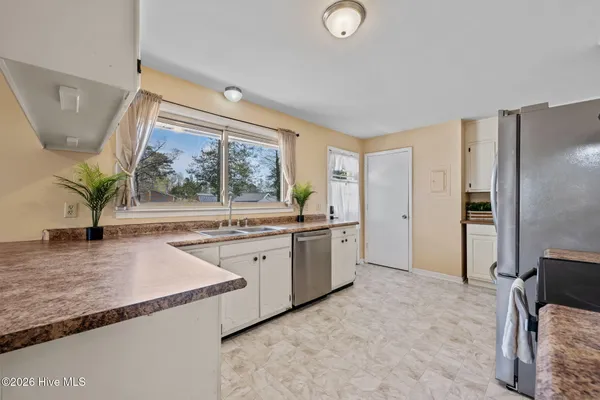 $290,000 | 105 East Sherwood Drive, Havelock, NC 28532