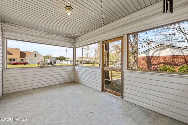 $290,000 | 105 East Sherwood Drive, Havelock, NC 28532