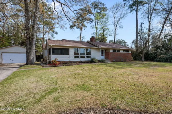 $290,000 | 105 East Sherwood Drive, Havelock, NC 28532