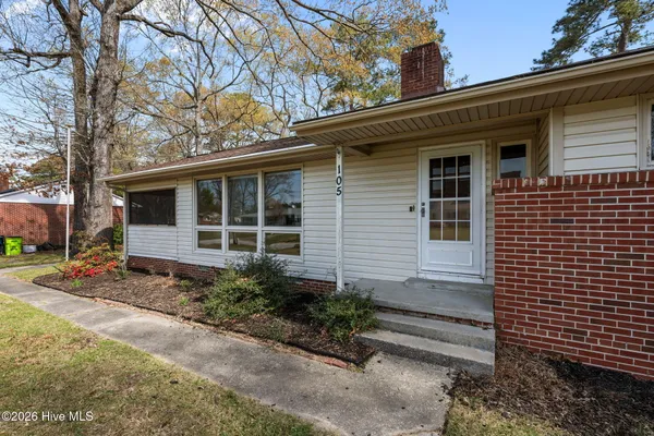 $290,000 | 105 East Sherwood Drive, Havelock, NC 28532
