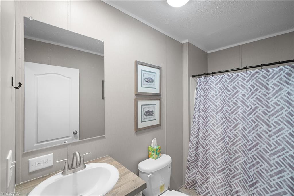 209 Longview Road Lexington, NC 27292 - Photo 11 of 16 Gallery Image 11