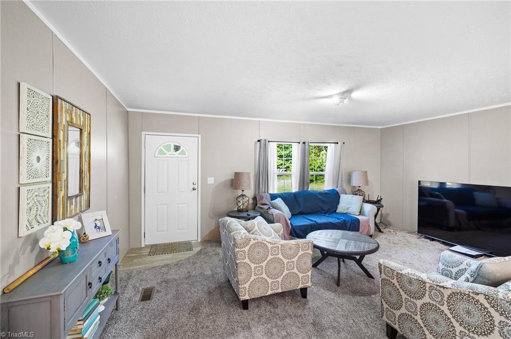 209 Longview Road Lexington, NC 27292 - Photo 5 of 16 Gallery Image 5