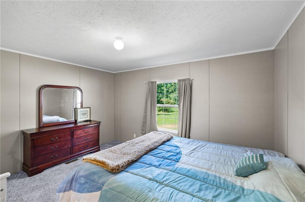 209 Longview Road Lexington, NC 27292 - Photo 8 of 16 Gallery Image 8