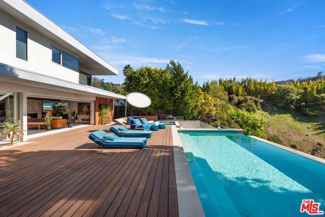 $13,750 | 7524 Devista Drive, Los Angeles, CA 90046