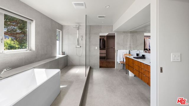 $13,750 | 7524 Devista Drive, Los Angeles, CA 90046