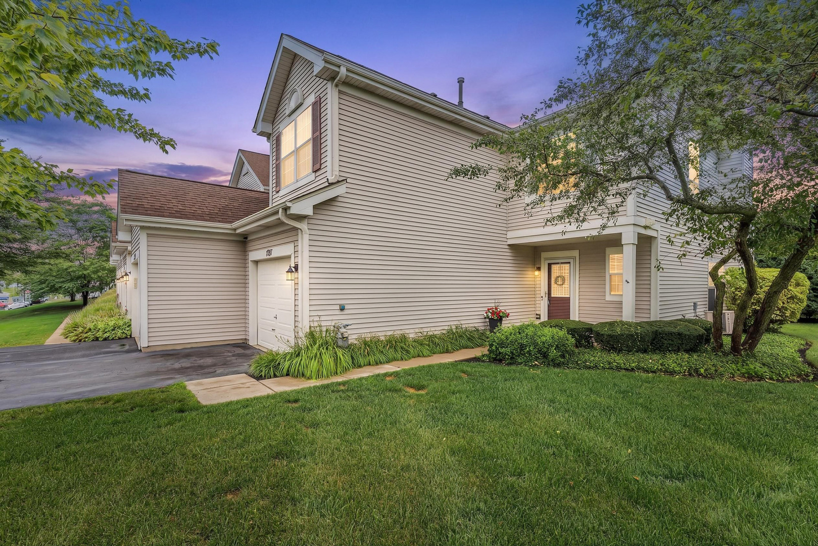 17867 Braewick Road Gurnee, IL 60031 - Photo 3 of 24 Gallery Image 3