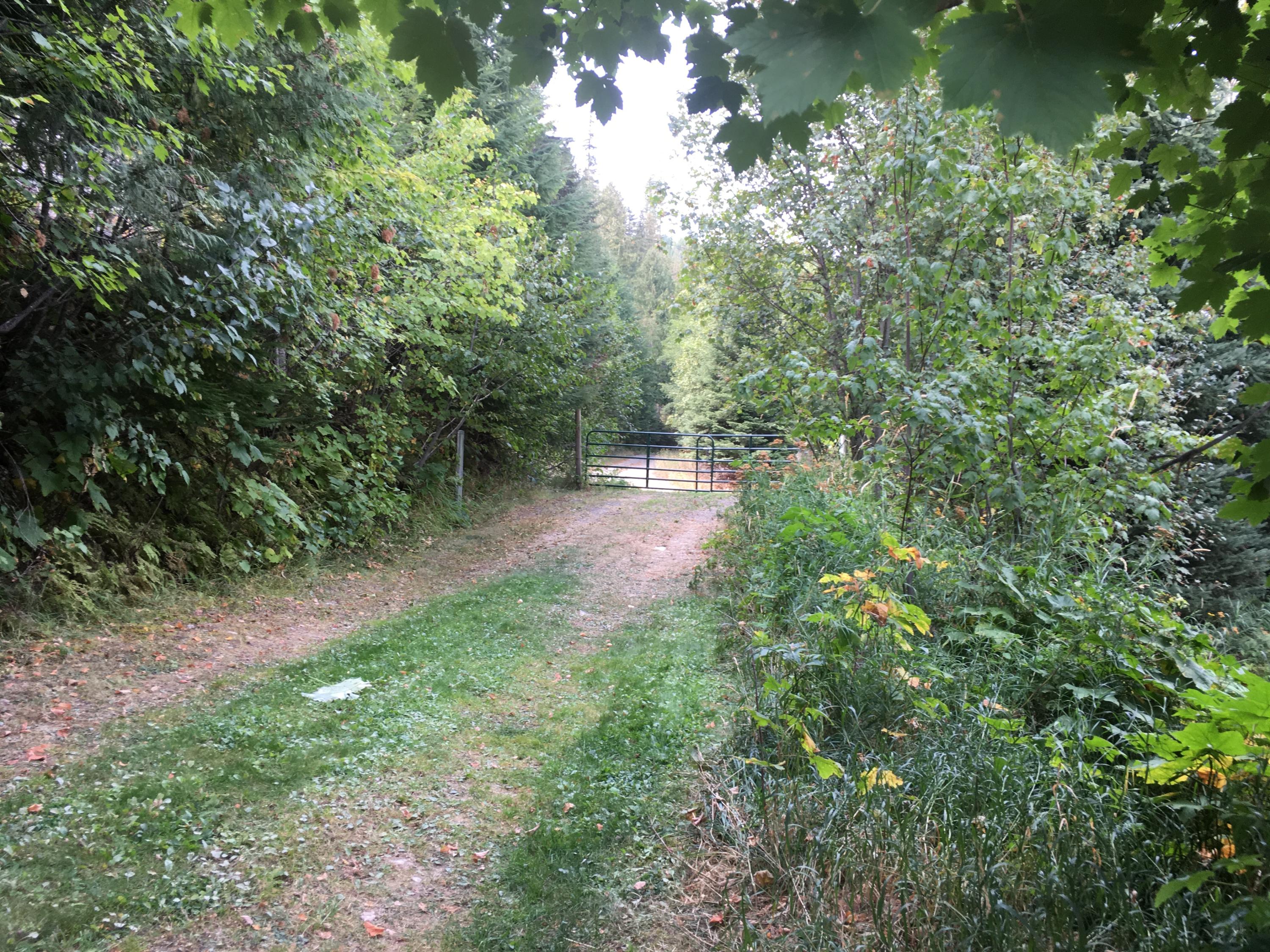 private gated driveway