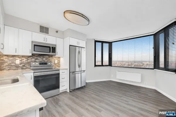 $349,000 | 326 Prospect Avenue, Unit 8E, Hackensack, NJ 07601