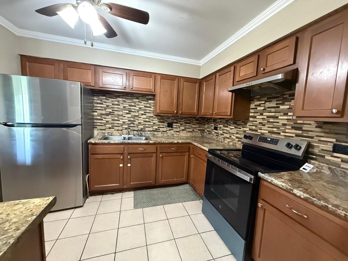139 West Elk Trail, Unit 239 Carol Stream, IL 60188 - Photo 2 of 11
