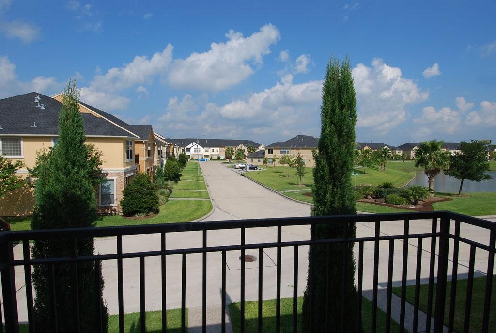 2055 Spring Cedar Lane Houston, TX 77077 - Photo 21 of 26 Overlooking view from balcony