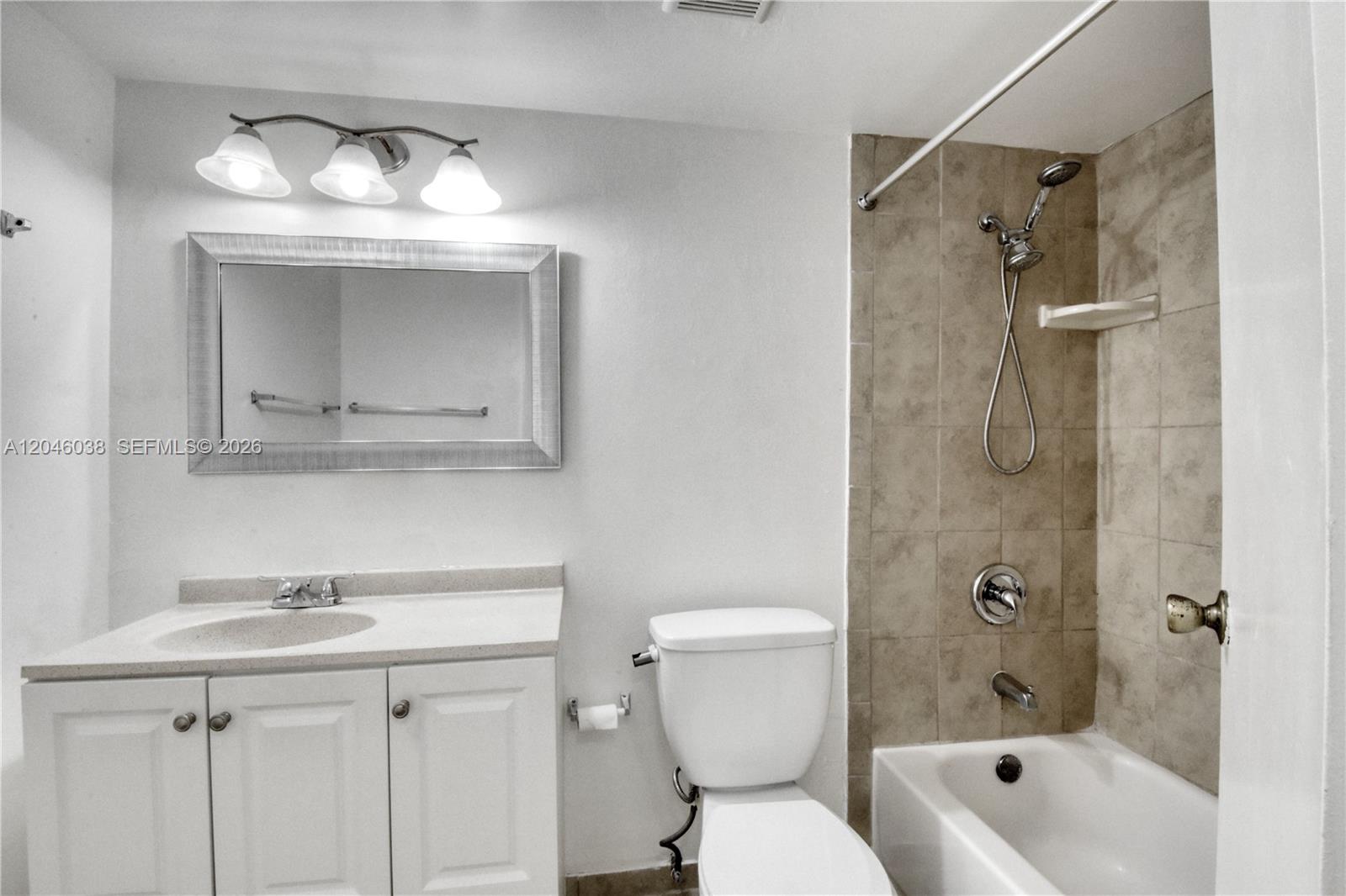 10387 North Kendall Drive, Unit R2 Miami, FL 33176 - Photo 9 of 12
