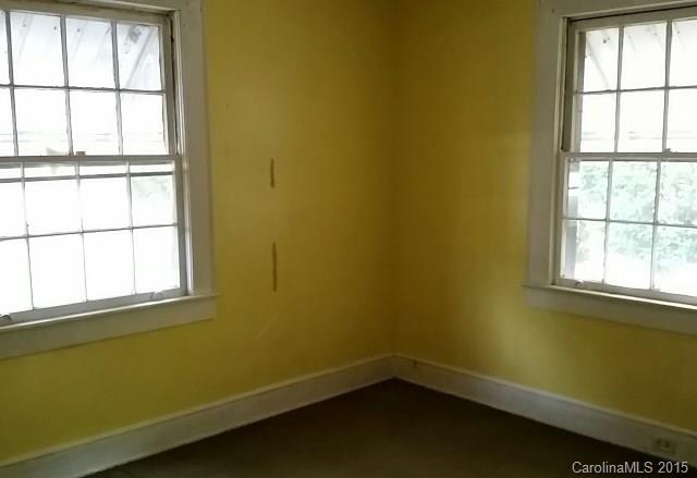 4102 South New Hope Road Gastonia, NC 28056 - Photo 6 of 10 an empty room with a window