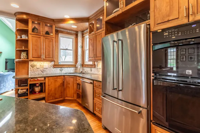 $950,000 | 199 Pine Hill Road, Hollis, NH 03049