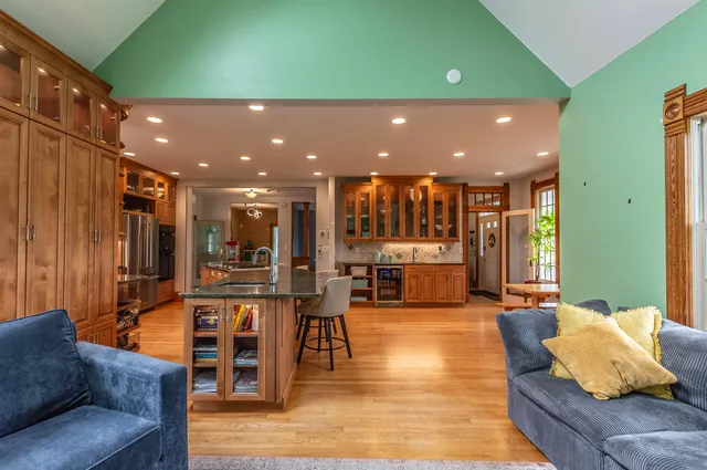 $950,000 | 199 Pine Hill Road, Hollis, NH 03049