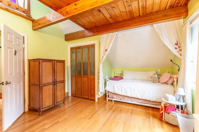 $950,000 | 199 Pine Hill Road, Hollis, NH 03049