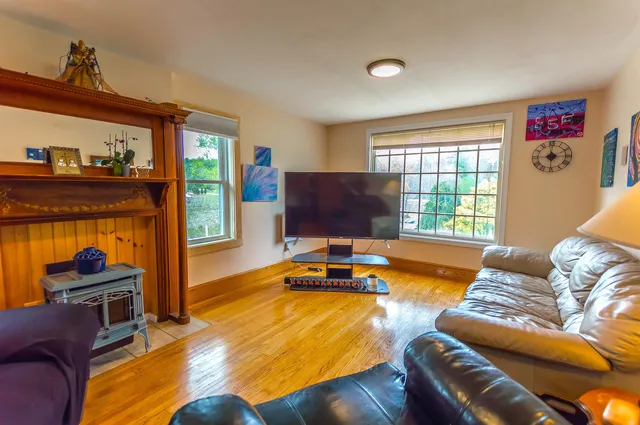 $950,000 | 199 Pine Hill Road, Hollis, NH 03049