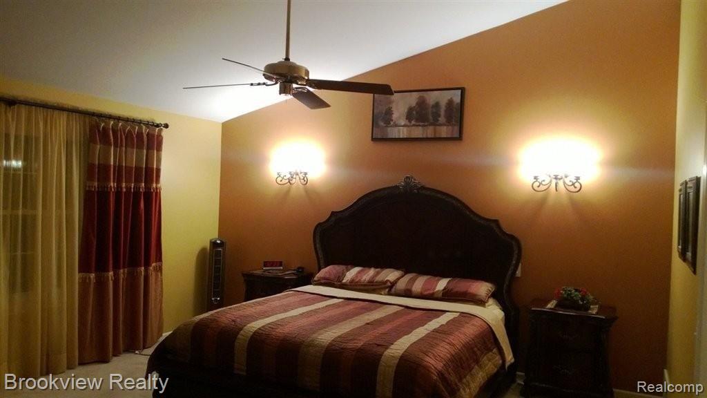 1300 Harvard Drive Rochester, MI 48307 - Photo 13 of 26 master bedroom