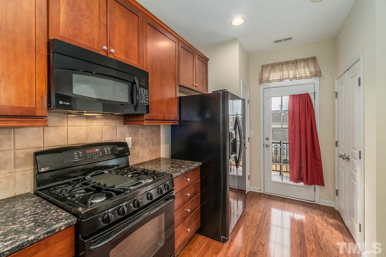 10121 Glen Autumn Road Raleigh, NC 27617 - Photo 14 of 28 Gallery Image 14