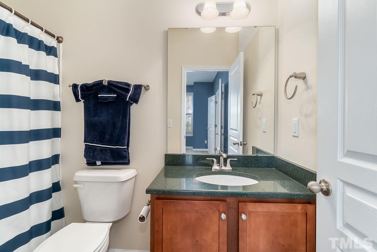 10121 Glen Autumn Road Raleigh, NC 27617 - Photo 7 of 28 Gallery Image 7
