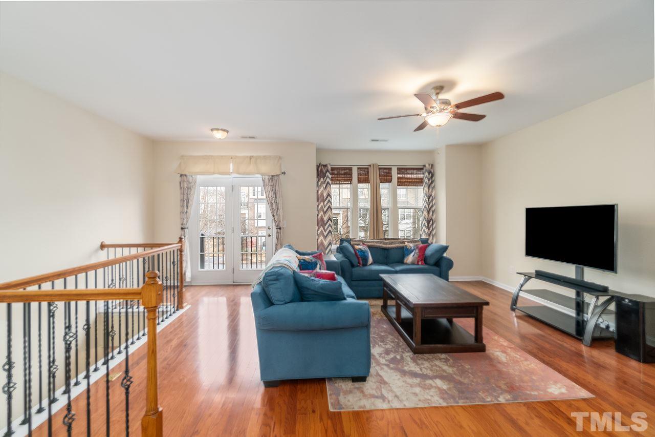10121 Glen Autumn Road Raleigh, NC 27617 - Photo 8 of 28 Gallery Image 8