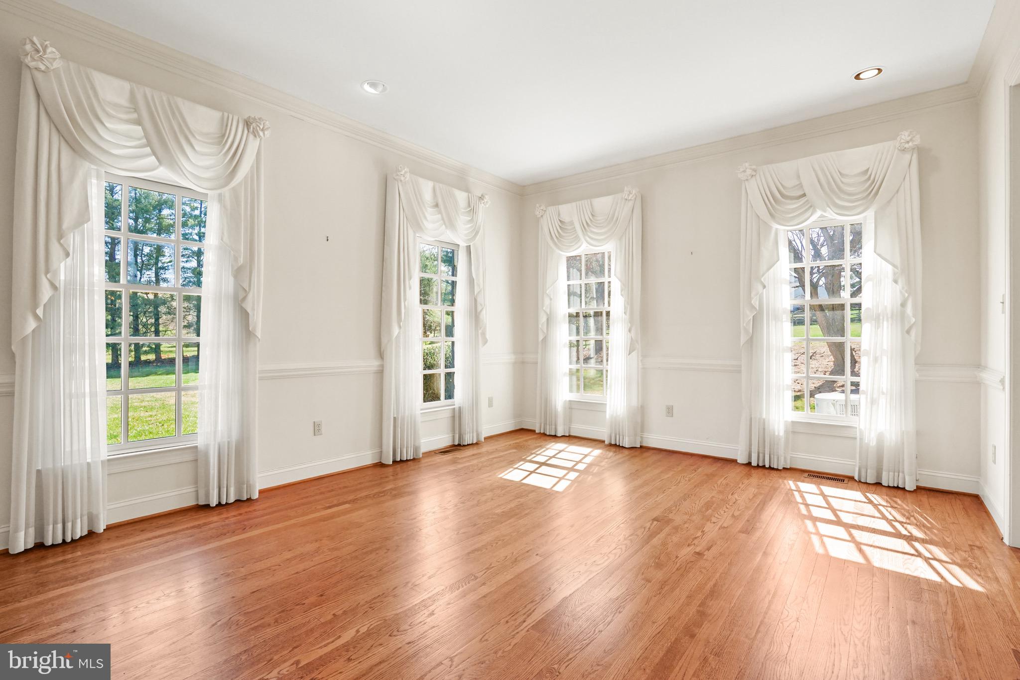 13422 Query Mill Road North Potomac, MD 20878 - Photo 11 of 73 Gallery Image 11