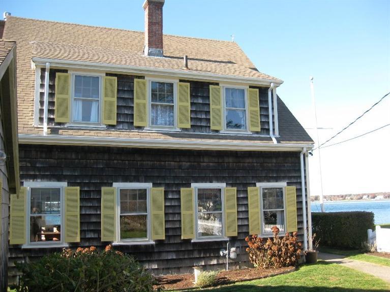 41 Benedict Road Bourne, MA 02532 - Photo 4 of 22 a front view of a house with garden