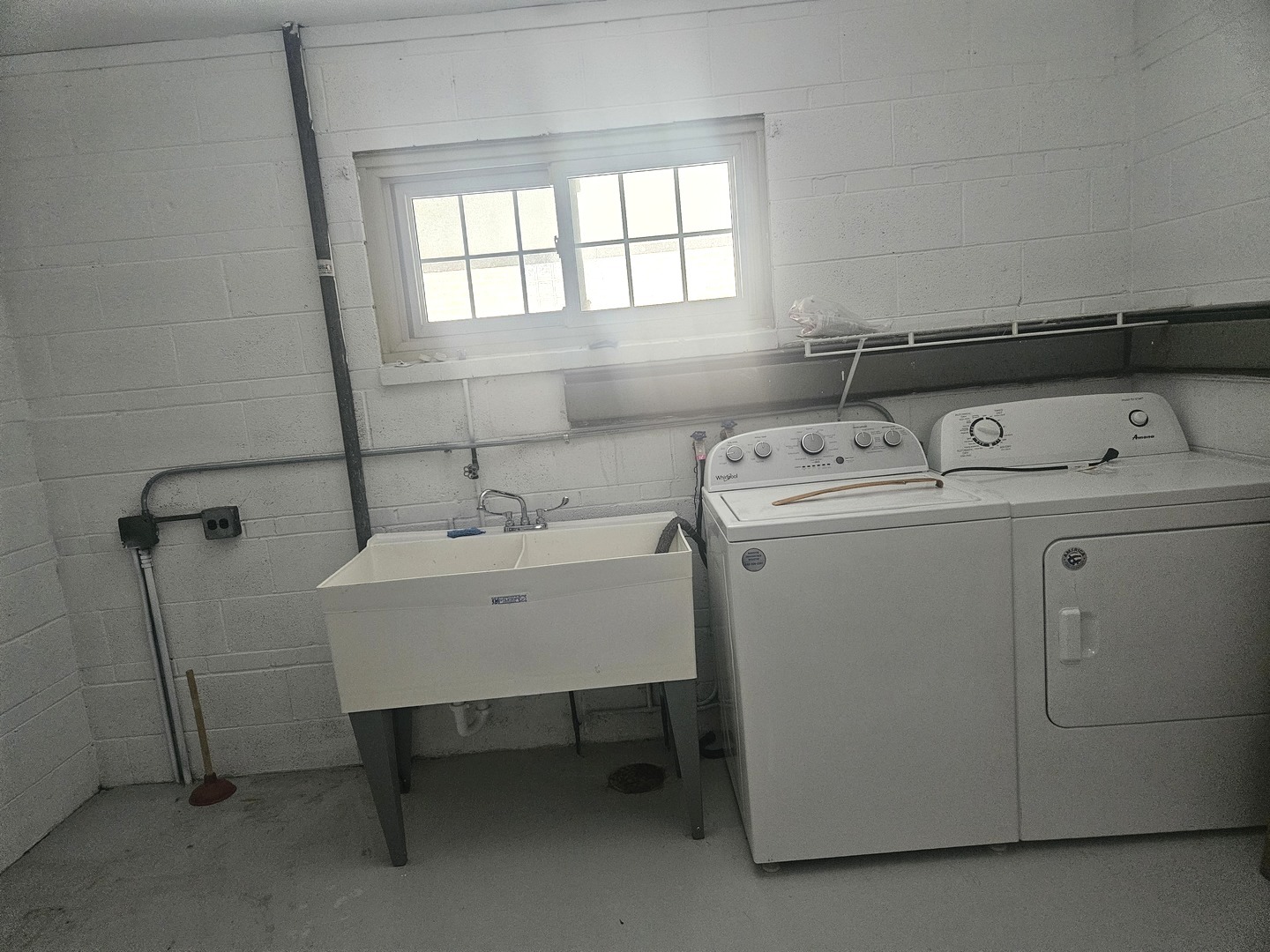 863 North Northwest Highway, Unit 1 Park Ridge, IL 60068 - Photo 15 of 21 a utility room with dryer and washer