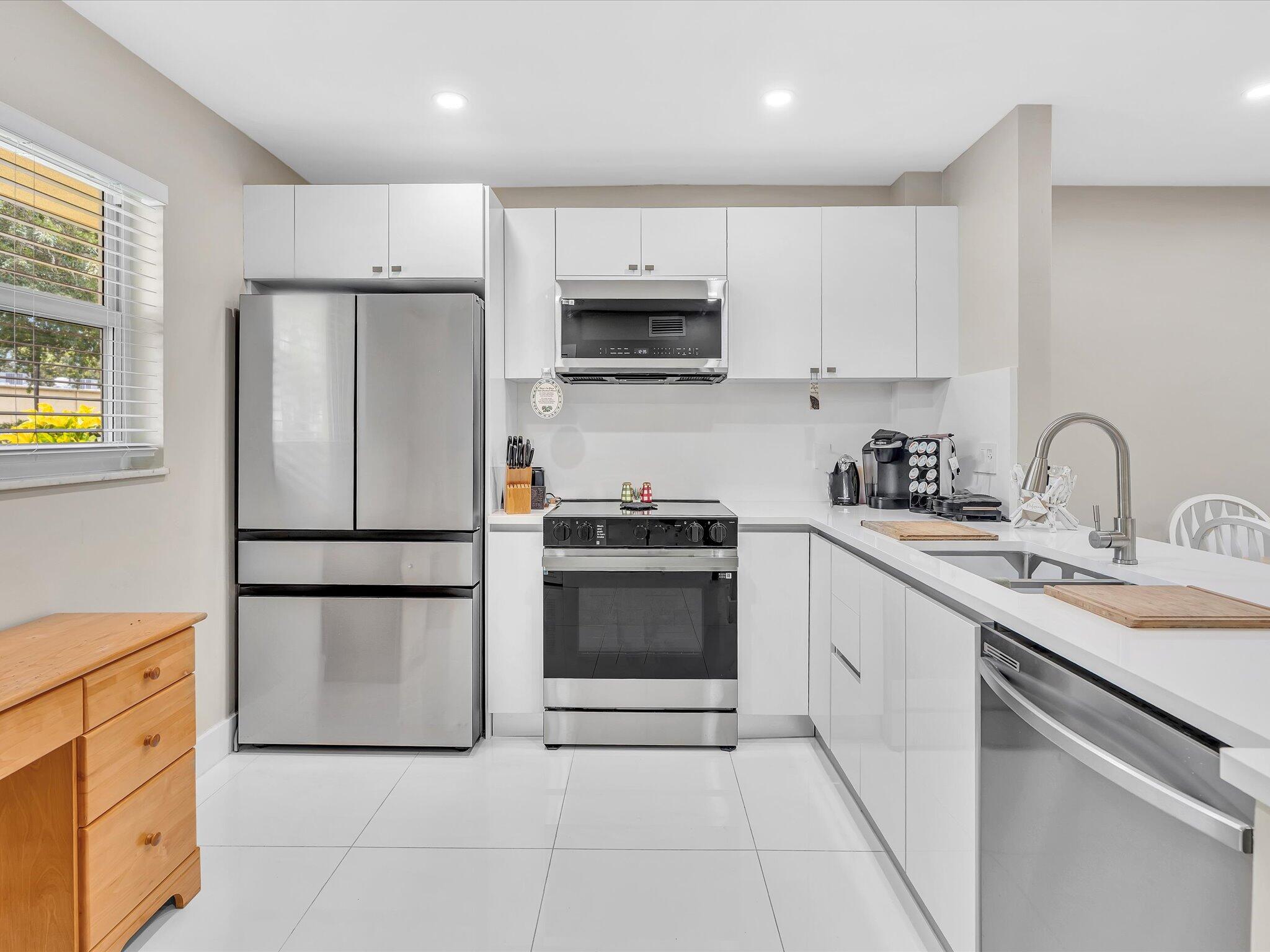 100 Ashbury Road, Unit 103 Hollywood, FL 33024 - Photo 7 of 39 07-FPP00031