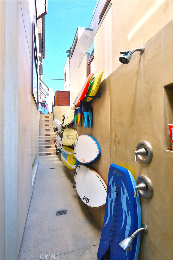 3124 The Strand Hermosa Beach, CA 90254 - Photo 26 of 28 a bathroom with a sink mirror and toilet